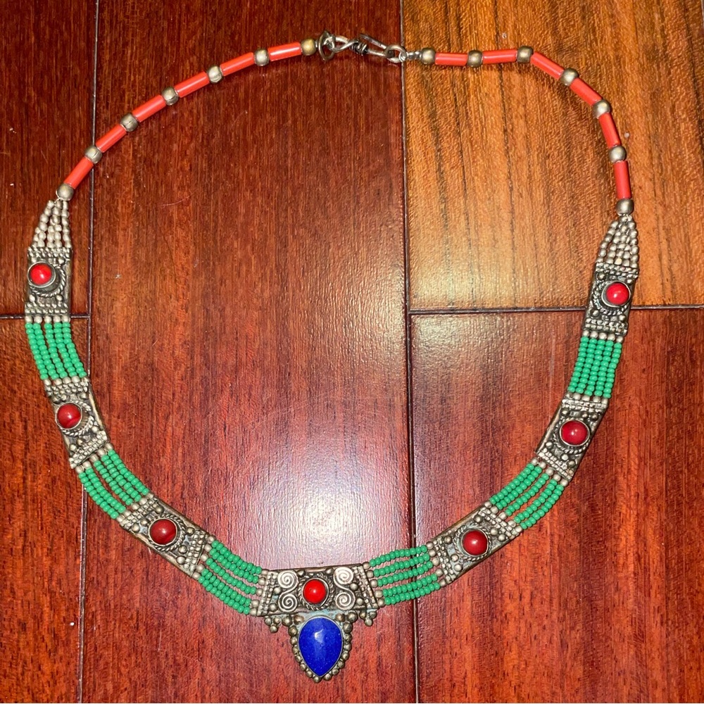 Vintage southwestern silver necklace with beadwork, coral and lapis lazuli stone